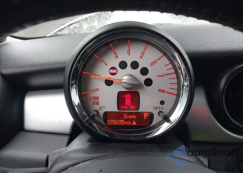 2011 Mini Cooper S z USA, uszkodzony, nr VIN WMWSV3C51BTY11548